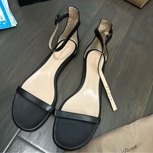 Gianvito Rossi Elegant Black and Tan Sandals